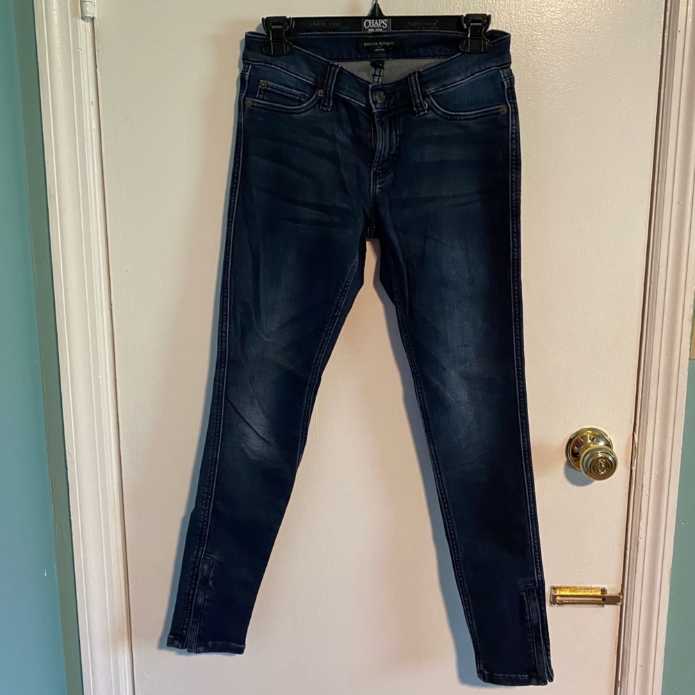 Dark blue Jeans.
